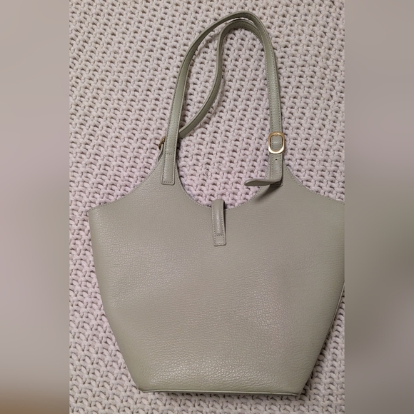 Miztique Light Green Tote Bag with Gold Accent - Picture 2 of 5